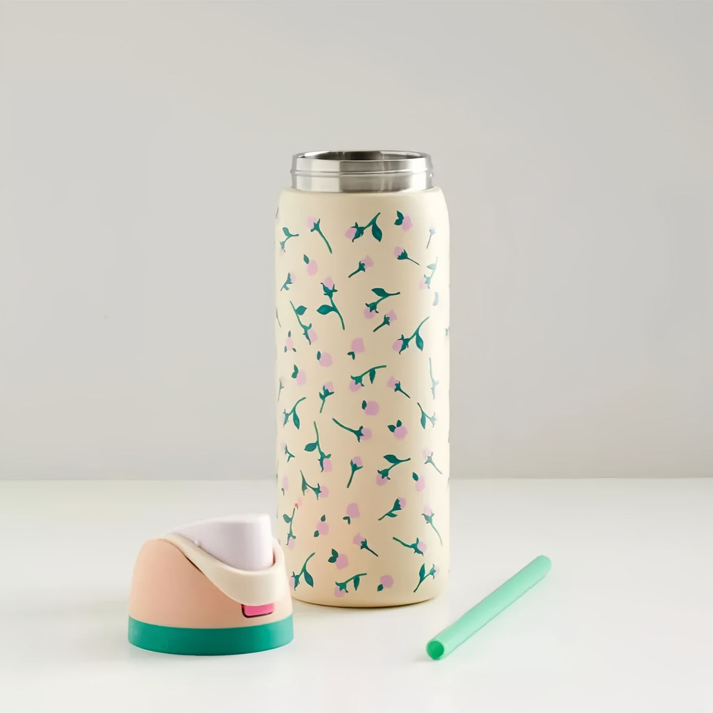 32oz Exclusive Tea Time Rosebud FreeSip Insulated Stainless Steel Water Bottle for Sports and Travel, BPA-Free